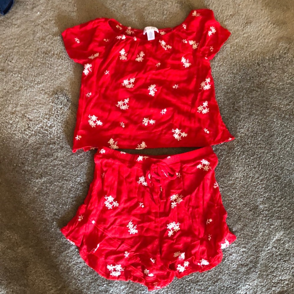 From Tilly’s, two piece short set Girls XL